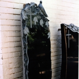 Фото Одинарный гранитный памятник – Голубь на рябине