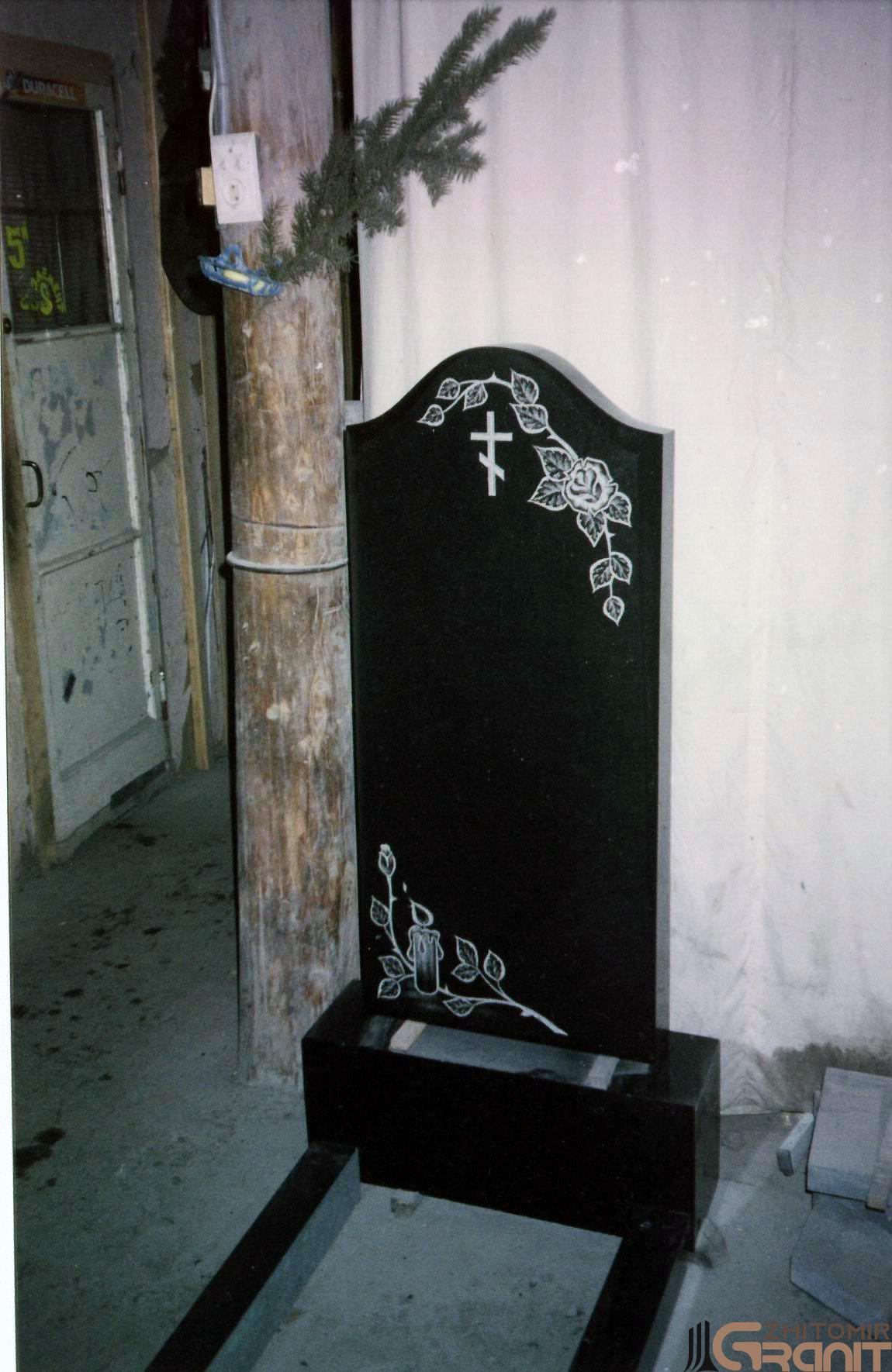 Single granite monument - Rosehip Single granite monument - Rosehip