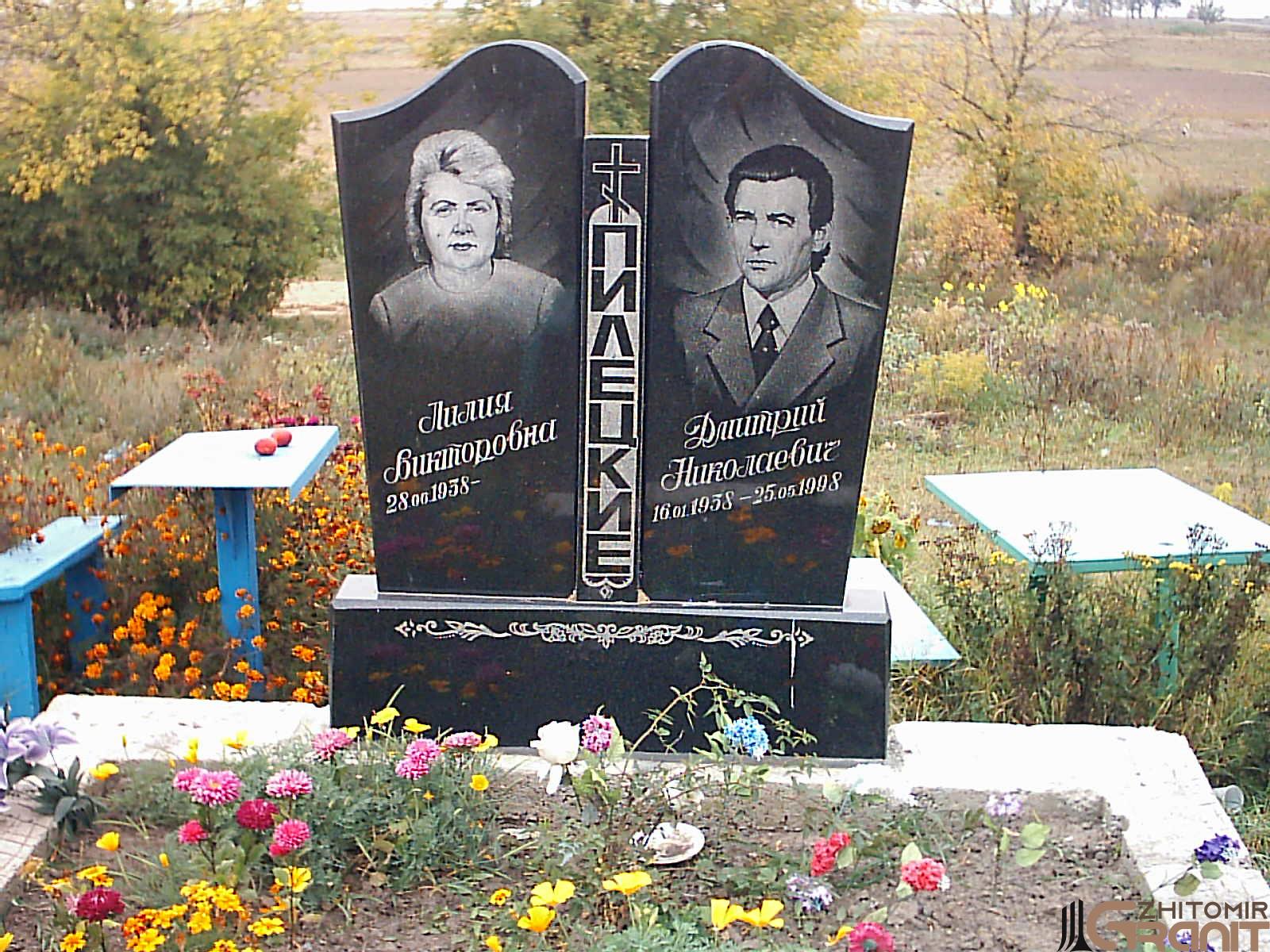 Double granite monument - Column Double granite monument - Column