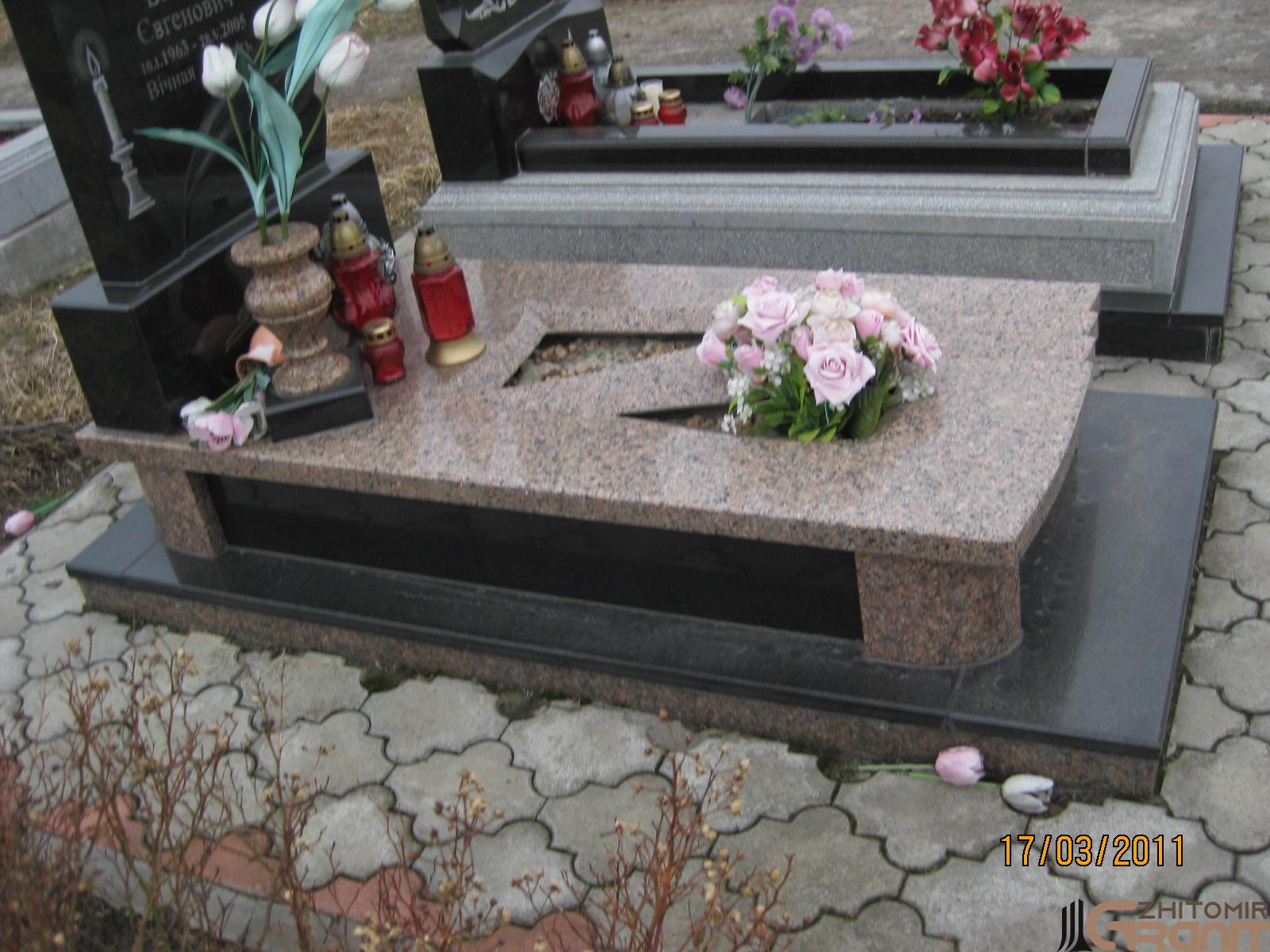 Single granite monument - Orthodox cross Single granite monument - Orthodox cross