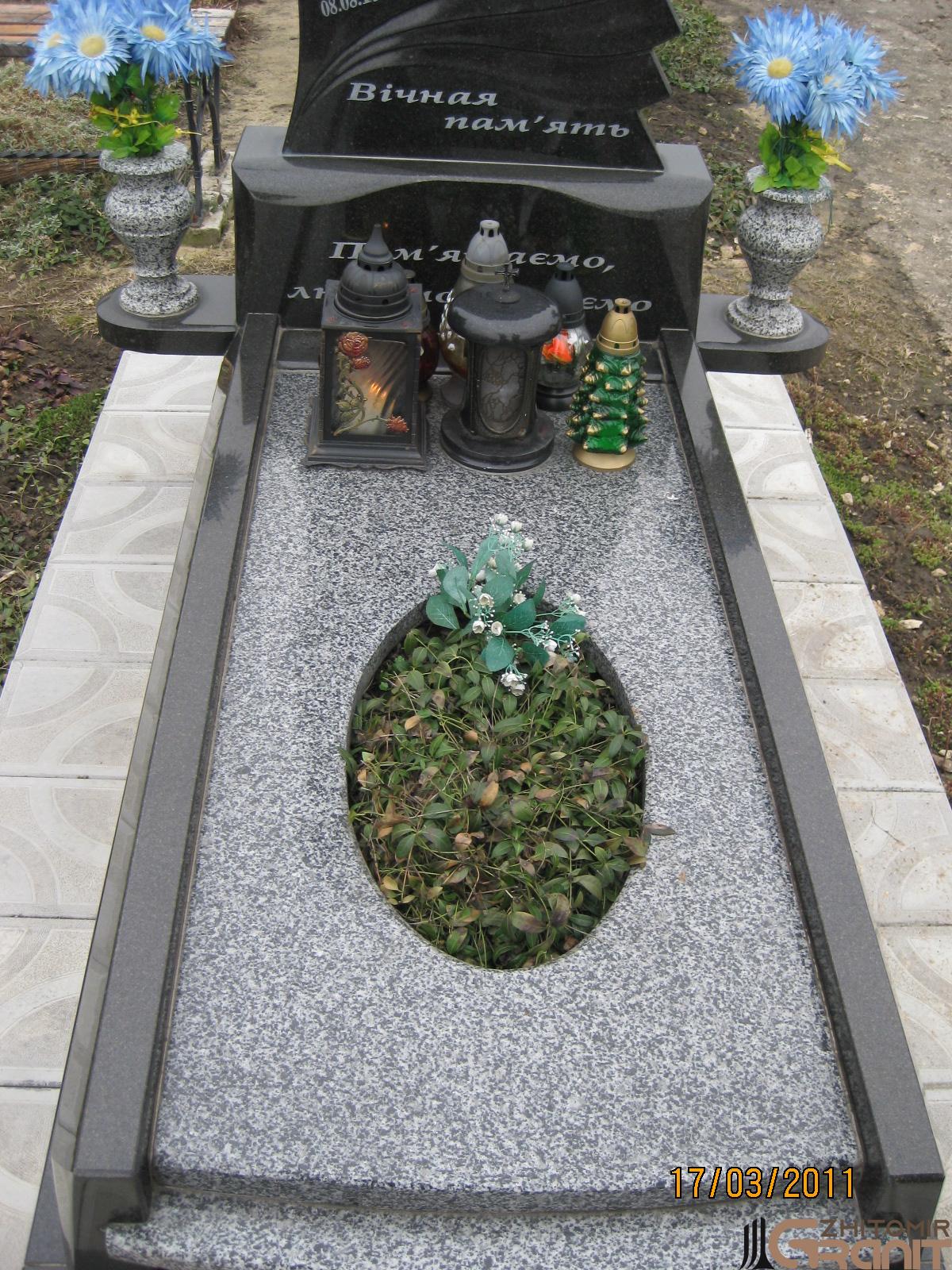 Single granite monument - Classic Single granite monument - Classic