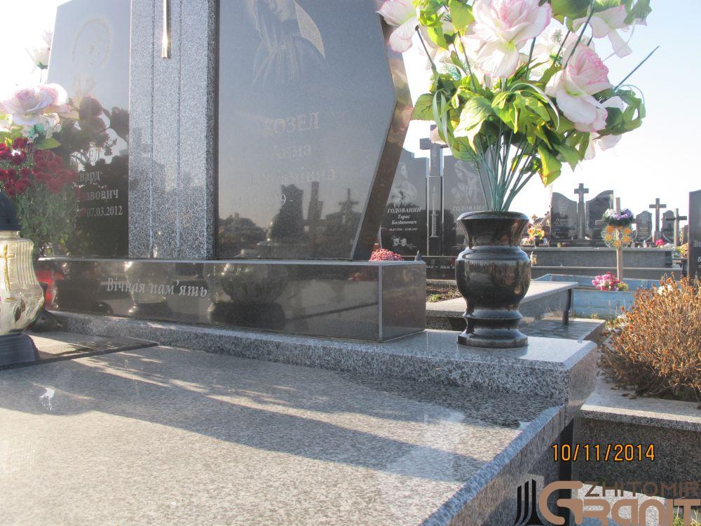 Double granite monument Double granite monument