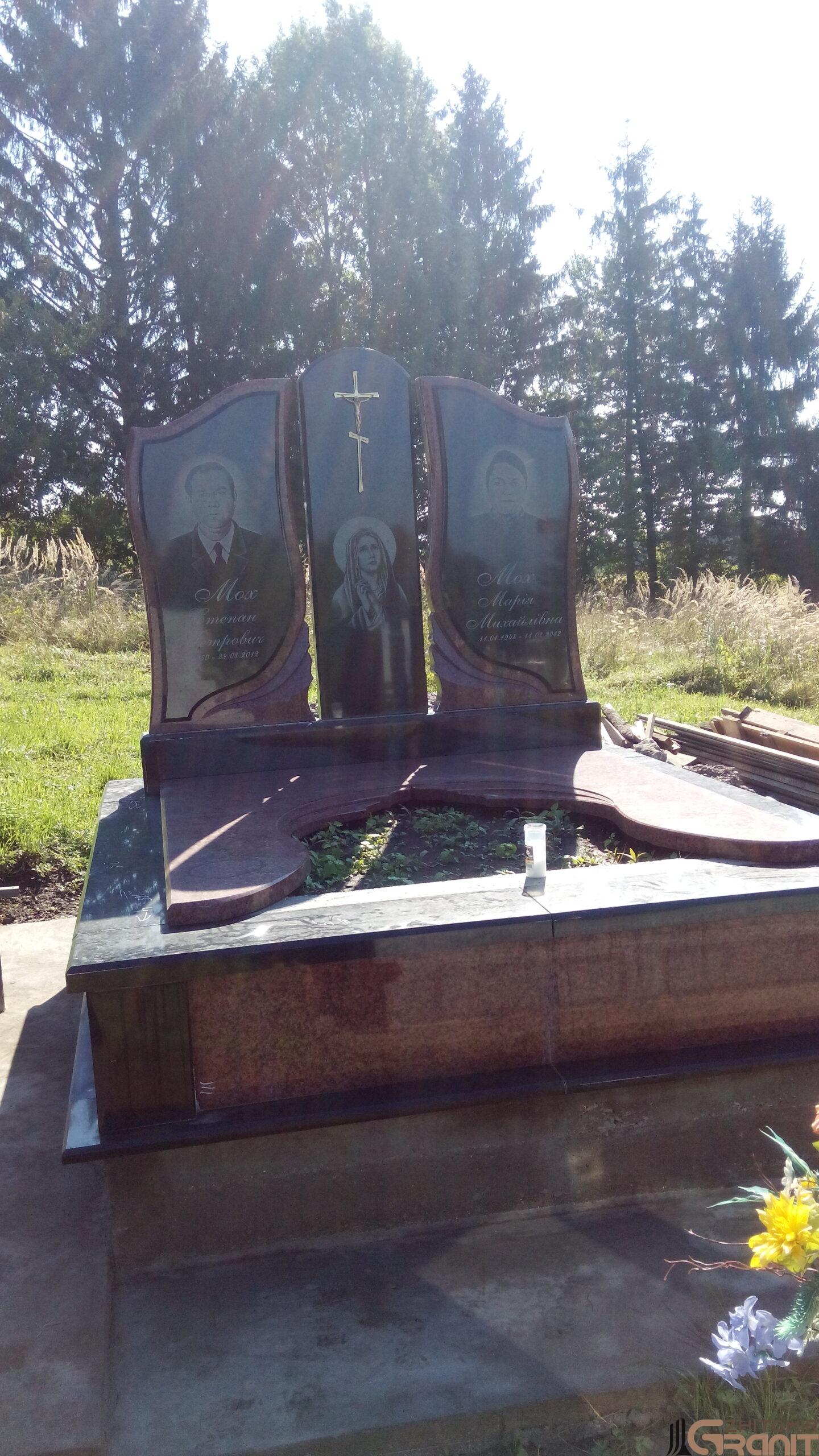 Double granite monument Double granite monument